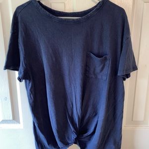 Universal Thread T-Shirt